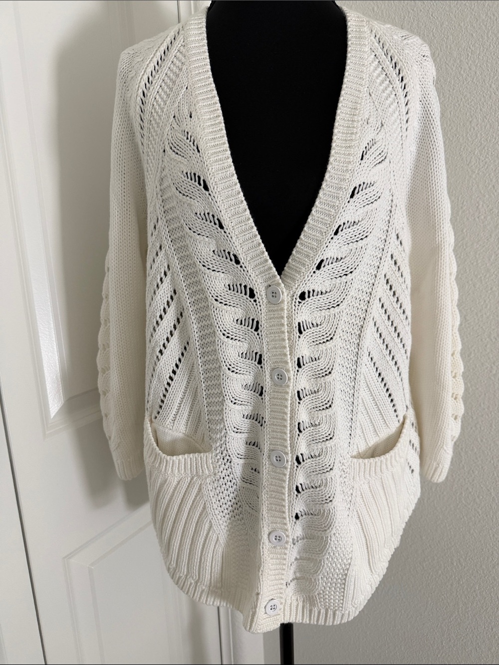 GAP 💯% Cotton Openwork Cable-Knit Button Cardigan.